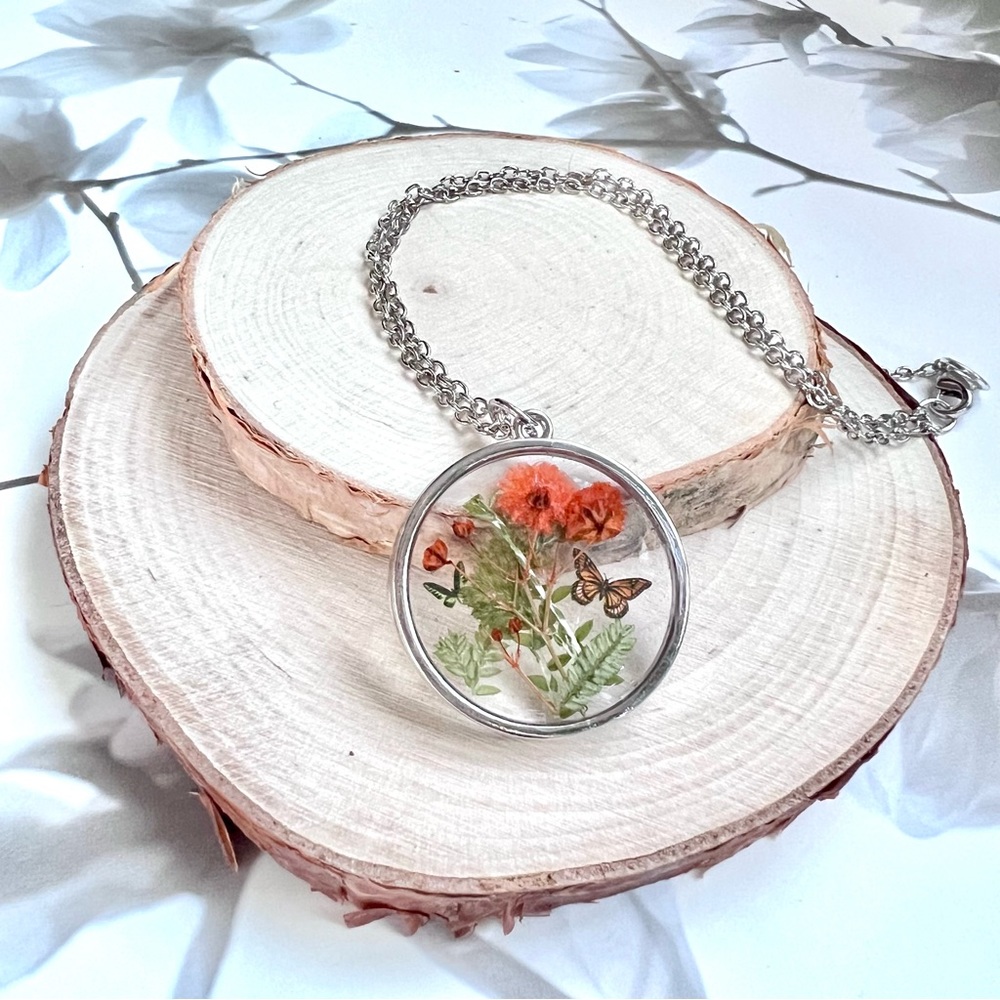 🦋🌺Handmade Butterfly & Flower Necklace